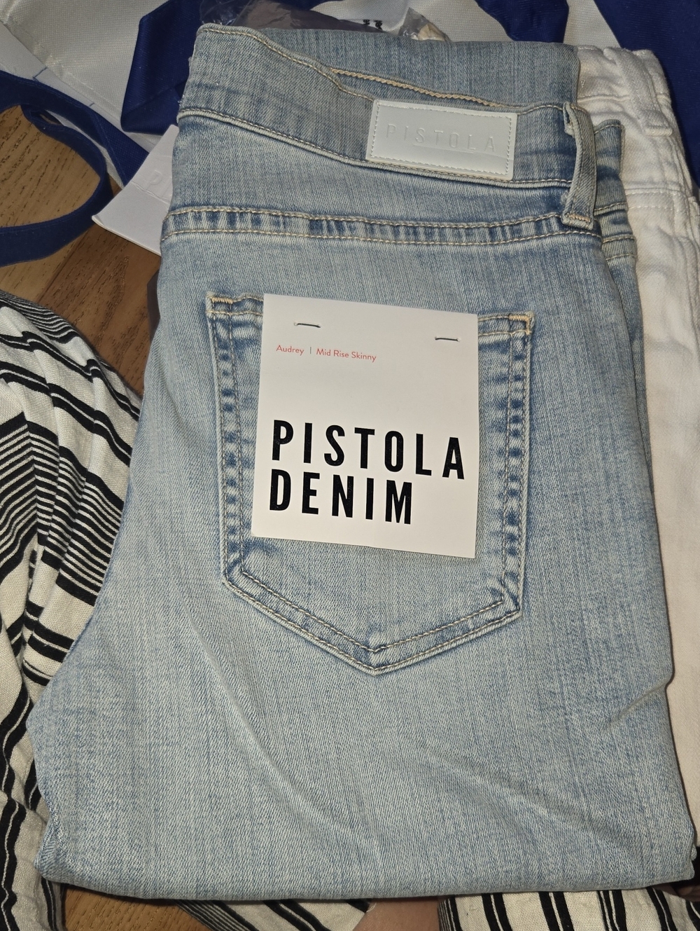 PISTOLA AUDREY MID RISE SKINNY SIZE 27